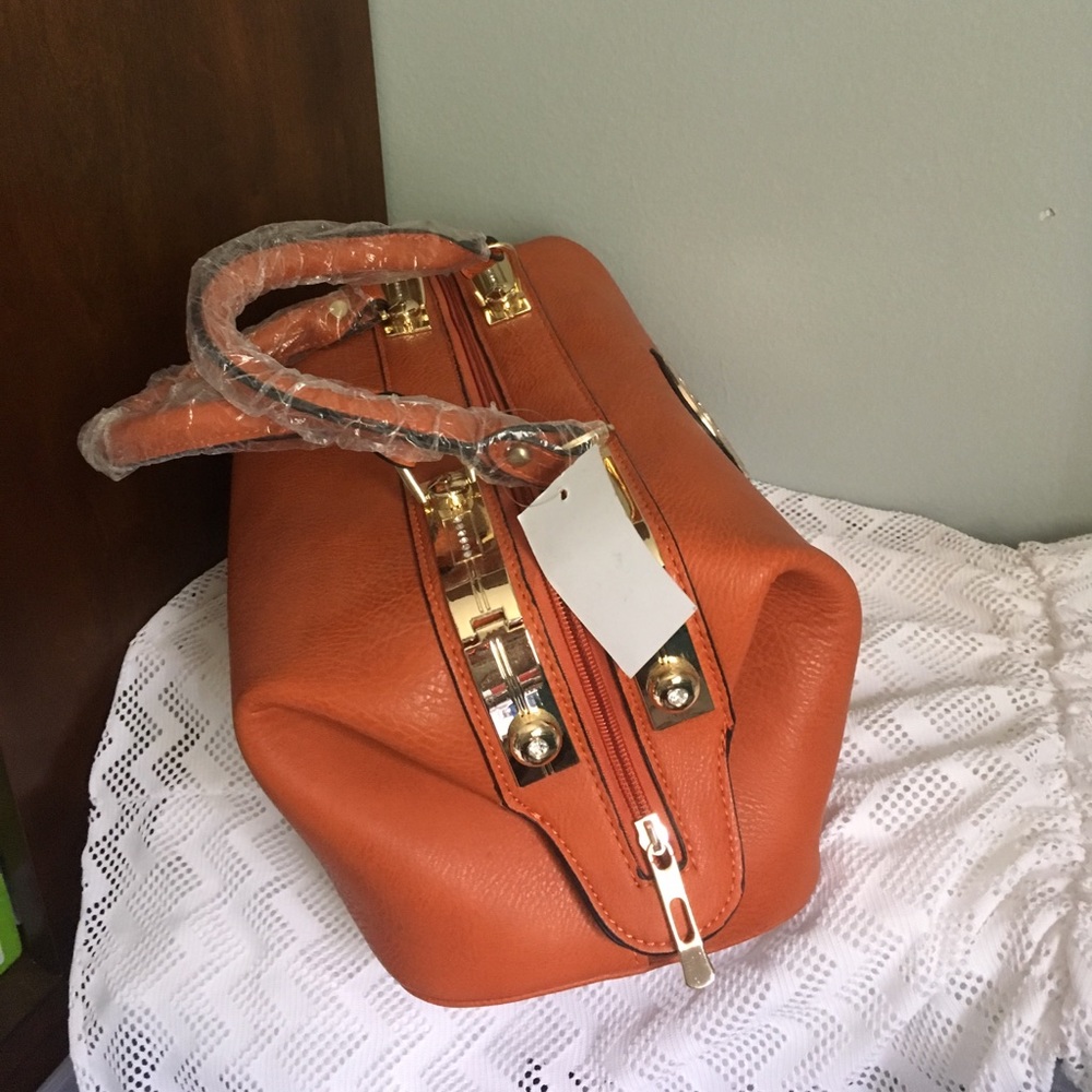 Purse - Picture 2 of 6