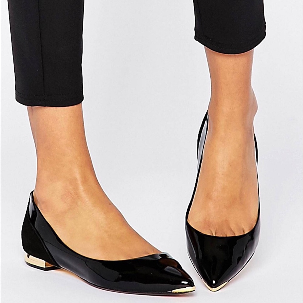 BNIB Ted Baker Izlar Black Pointed Flat