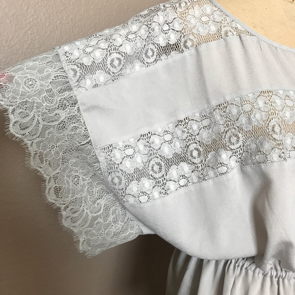 Tops - Picture 3 of 4