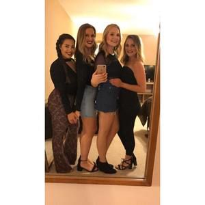 Meet your Posher, Ashleigh