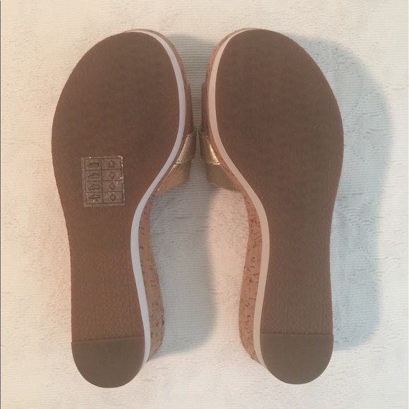 Michael KORS Sandals - Picture 6 of 8