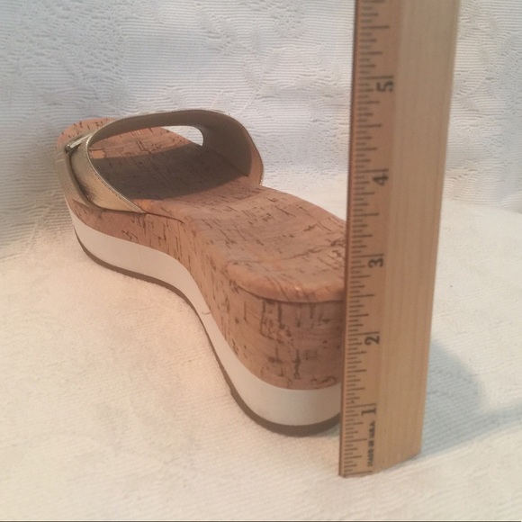 Michael KORS Sandals - Picture 7 of 8