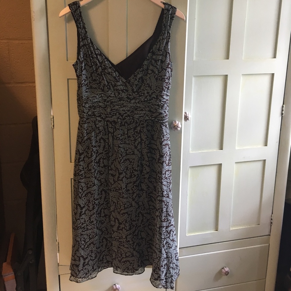 Empire waist Ann Taylor dress - Picture 2 of 3