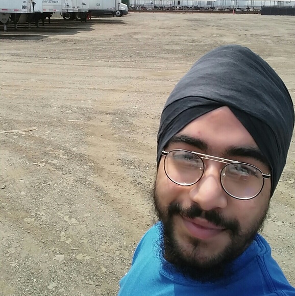 Meet your Posher, Baldeep - Picture 1 of 1