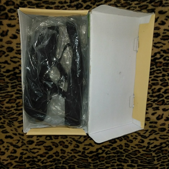 Micheal Kors Wedge  Sandals - Picture 3 of 4