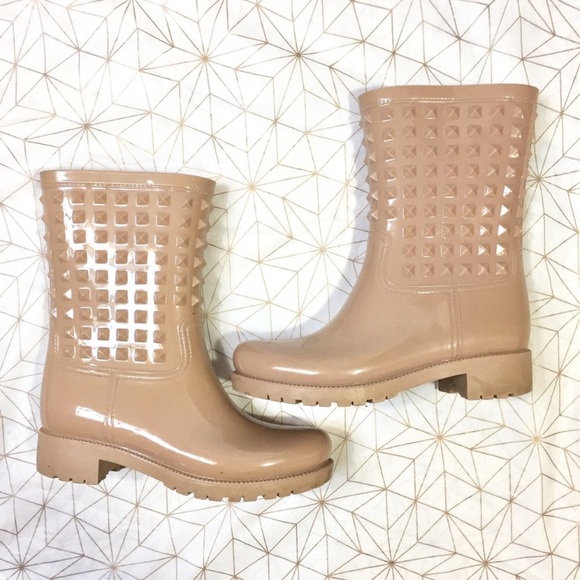 Shoes - Light dusty rose spiked rain boots
