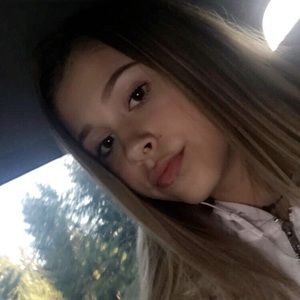 Meet your Posher, Malia