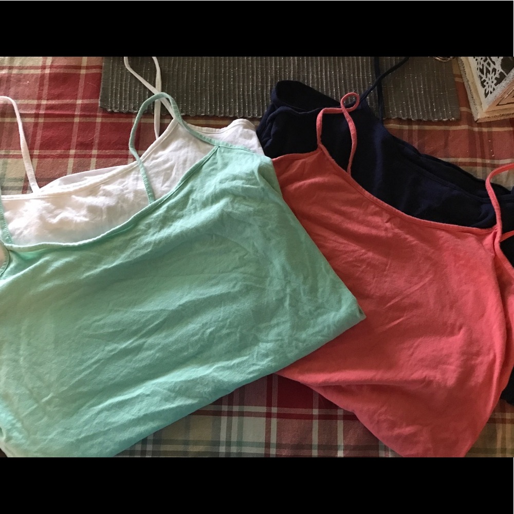 Bundle of tanks for cheap! Never worn!