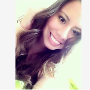 Meet your Posher, Perla