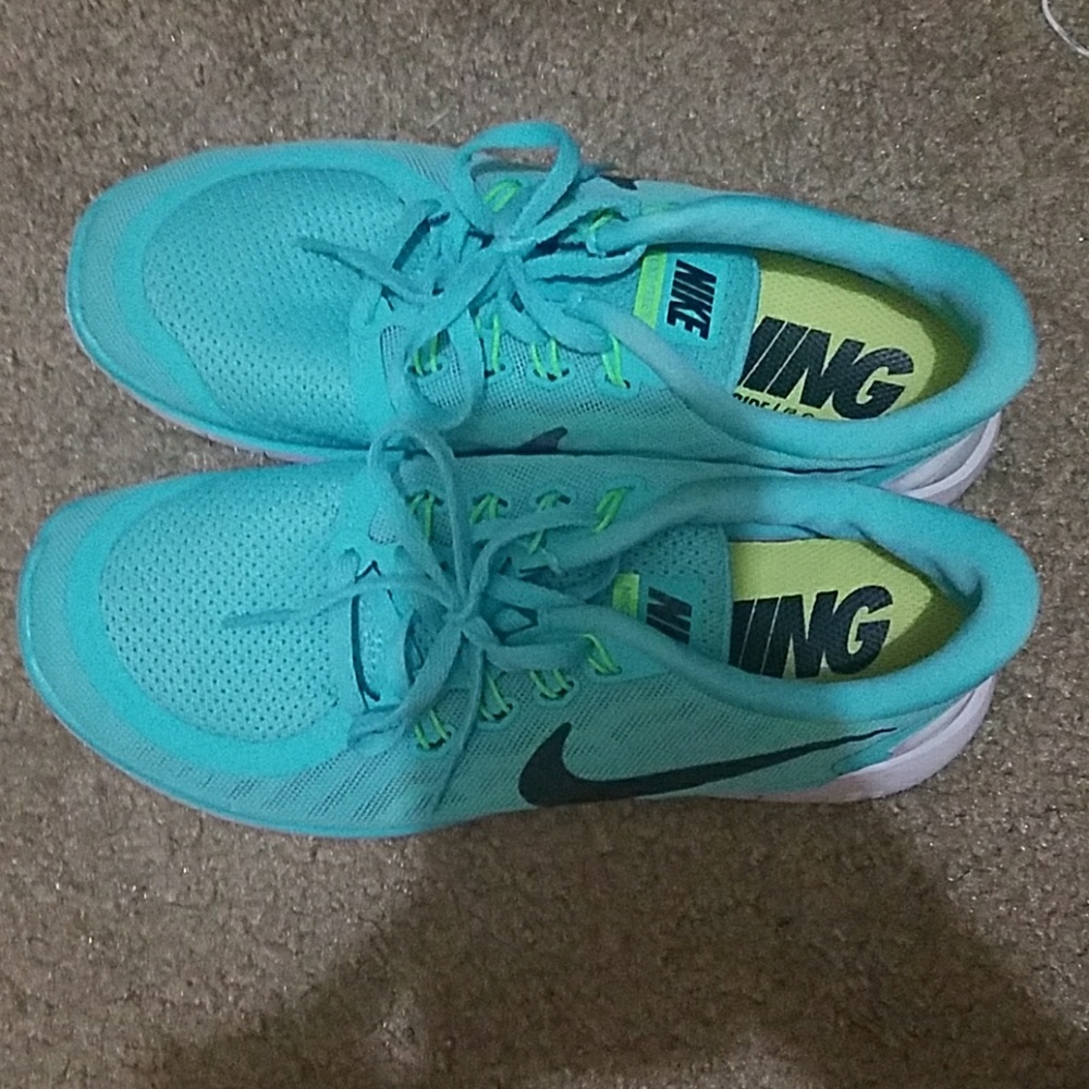 Turquoise Nike Free 5.0