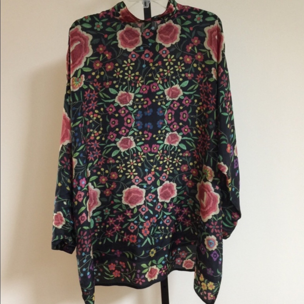 ❤️SOLD❤️JOHNNY WAS 100% Silk - Picture 1 of 3