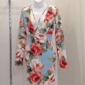 Floral dress, comes in different color!