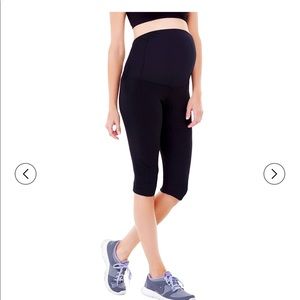 Maternity BeMaternity by Ingrid&Isabel yoga capris