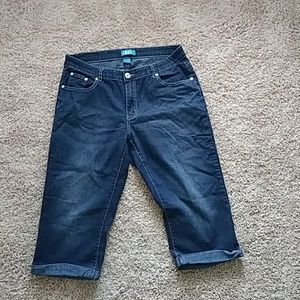 Women's size 14W cuffed Capri Jeans