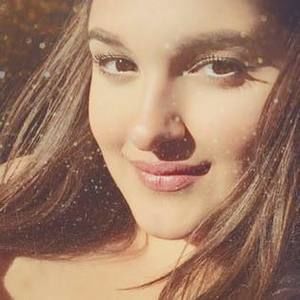 Meet your Posher, Roula