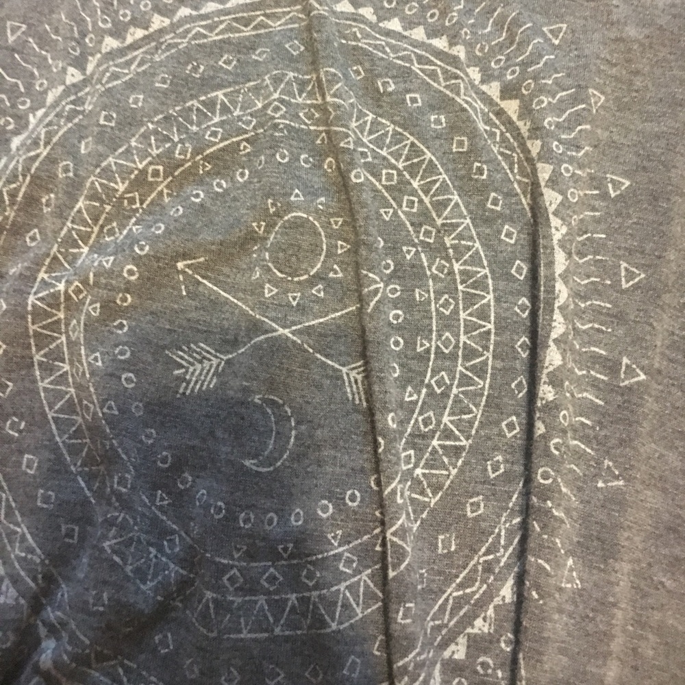 Designed tee - Picture 2 of 3