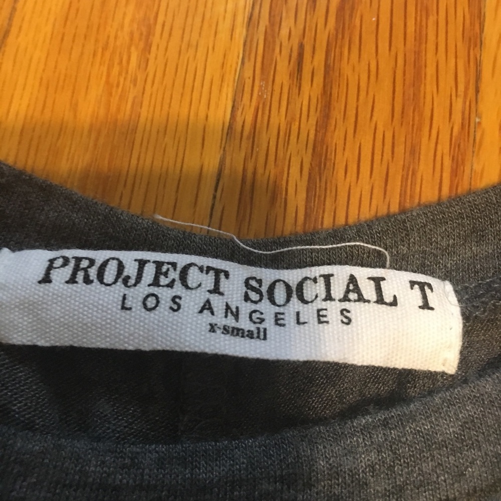 Designed tee - Picture 3 of 3