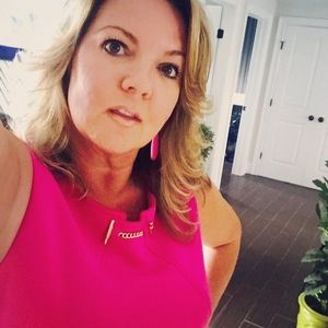 Meet your Posher, Pamela