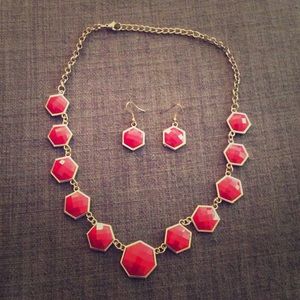 Necklace and earring set