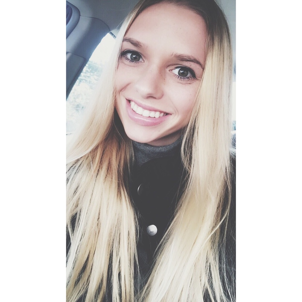 Meet your Posher, Danielle