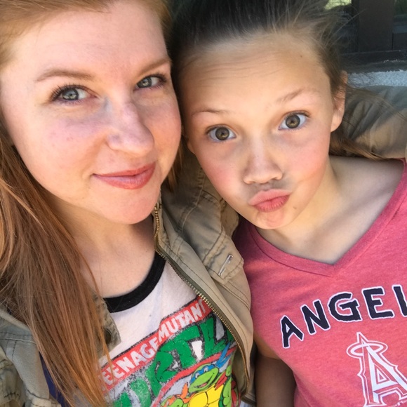 Meet your Posher, Heather - Picture 2 of 5