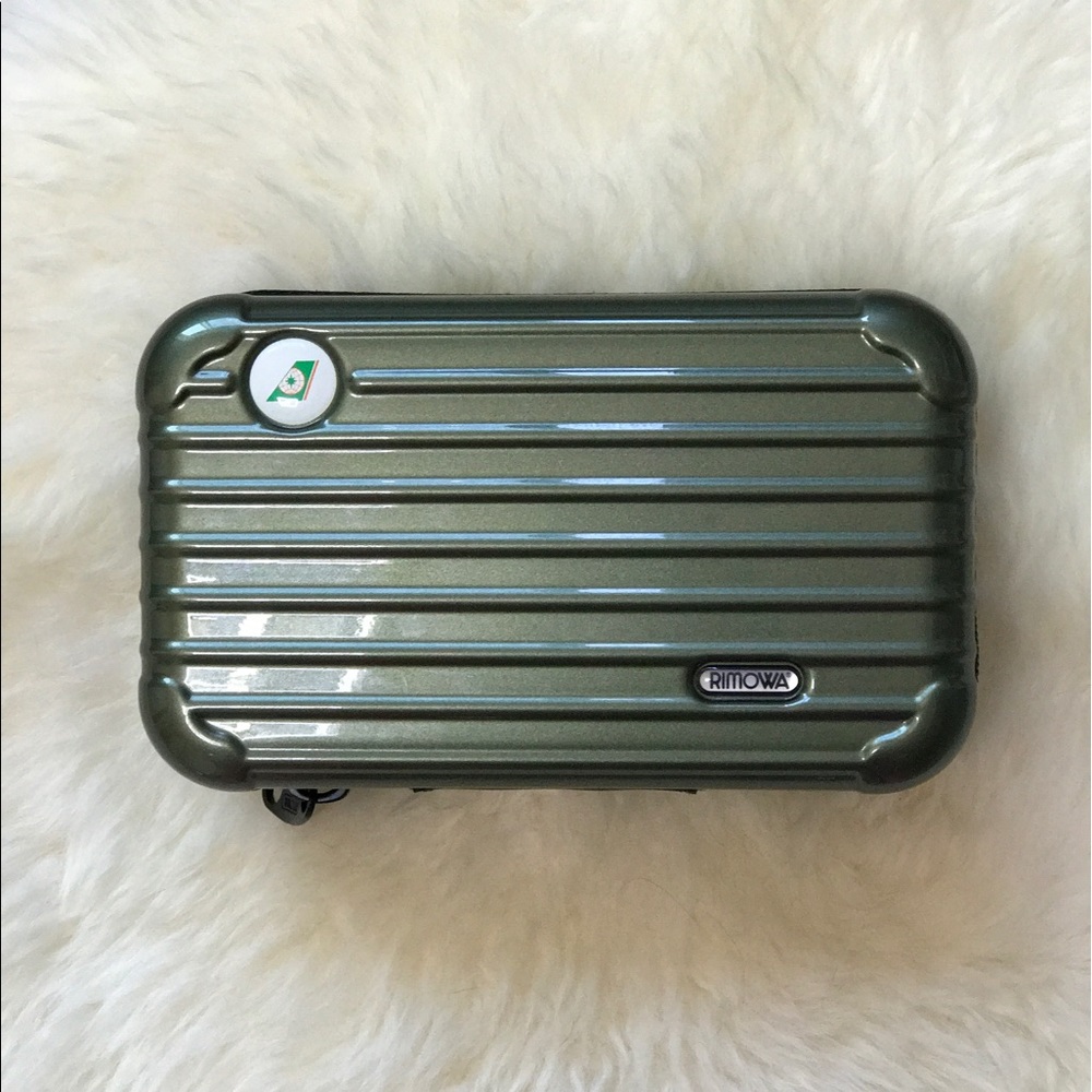 RIMOWA Overnight Travel Amenity Kit
