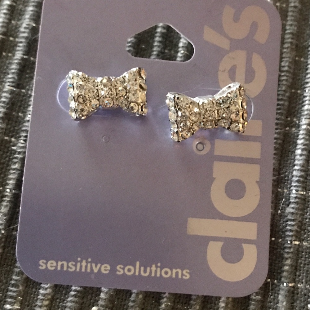 Ribbon earrings for sensitive ears!