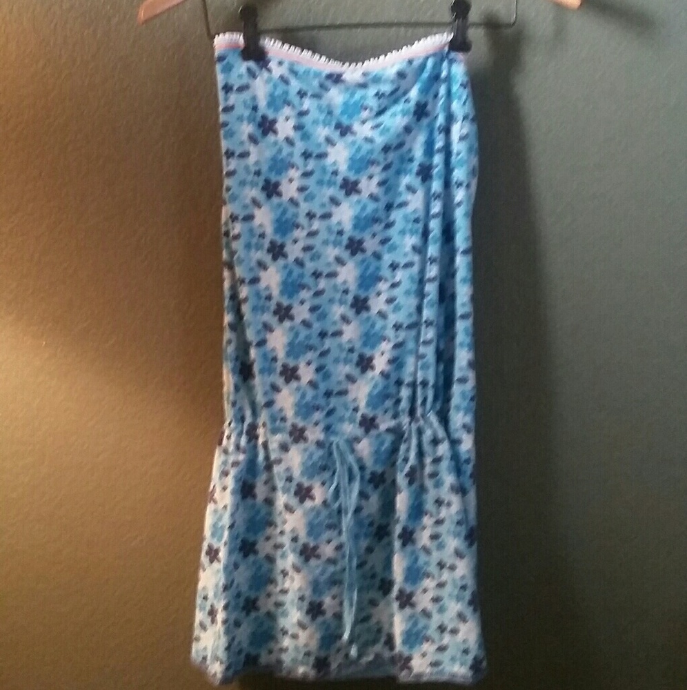 Strapless floral mini dress or beach cover up.