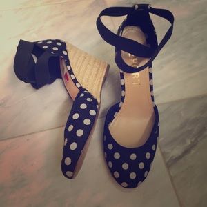 Polka dot wedges