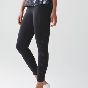 Lululemon Size 4 Rise and Flow Pants
