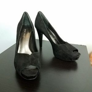Peep toe platform heel black seude