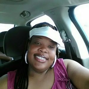 Meet your Posher, Tomyra