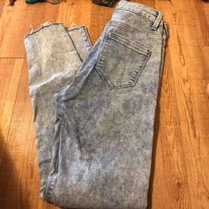 like brand new acid wash skinny jeans