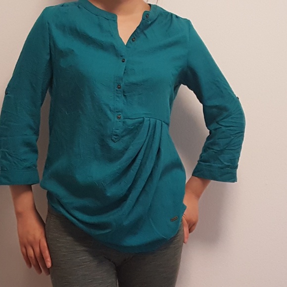 Top - Picture 2 of 2