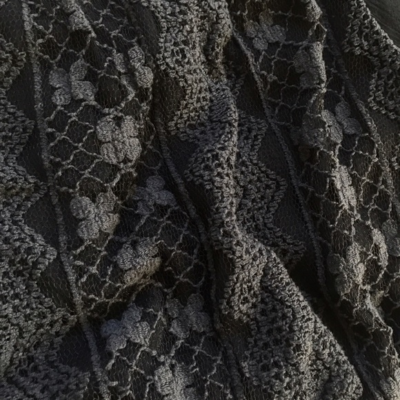 Hollister Navy Off The Shoulder Crop Top - Picture 5 of 5