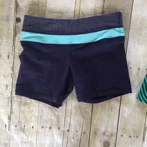 Lululemon groove shorts