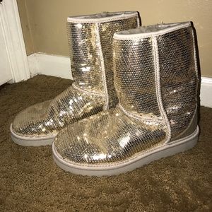 Sequin Classic Short UGGS