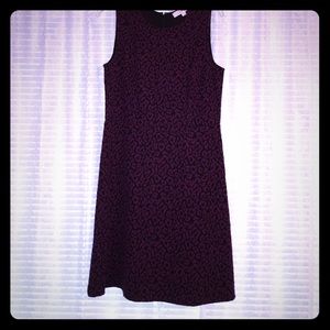 LOFT DRESS WITH BURGUNDY PATTERN