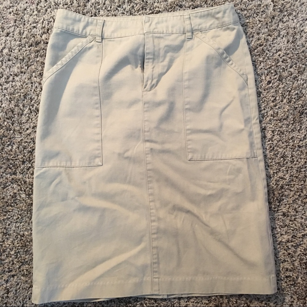 GAP khaki skirt