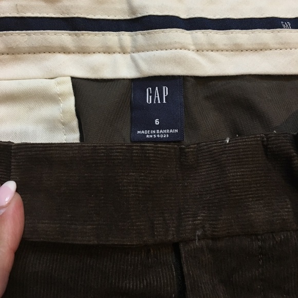 GAP Chocolate Colored Capri Corduroy Pants! - Picture 2 of 2