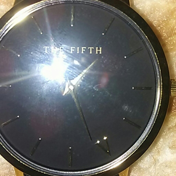 Mens Watch - Picture 5 of 5