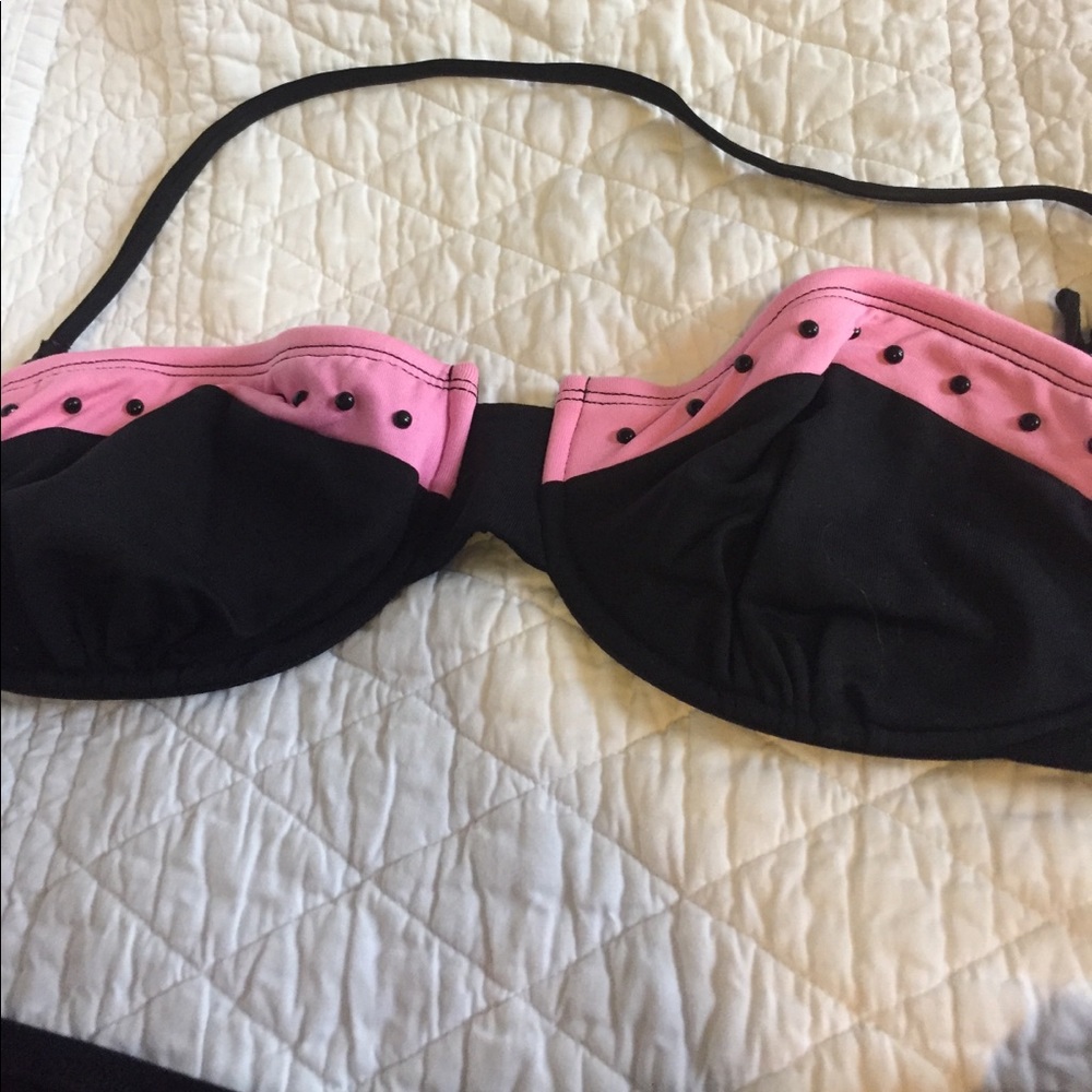 Bathing Suit - Picture 5 of 8