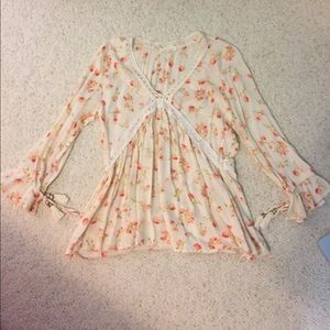Vestique Boutique Floral Blouse