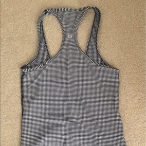 Lululemon Size 2 Navy Gingham CRB