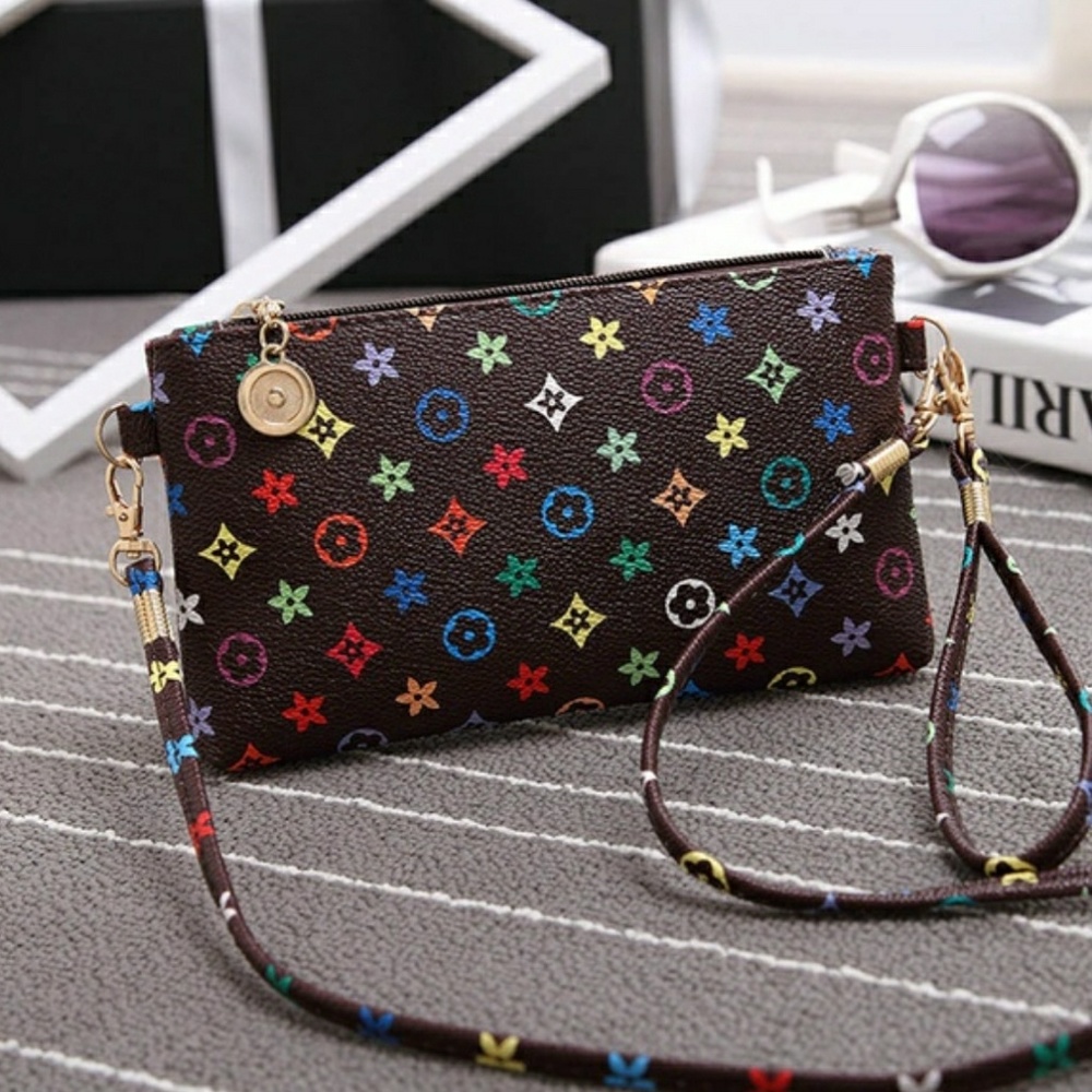 Super cute cross body!!😍