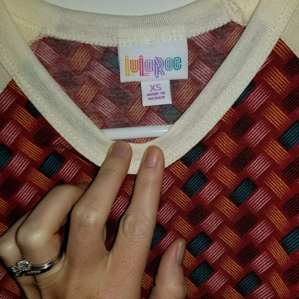XS Lularoe Randy - PRICE DROP! - Picture 3 of 4