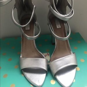 Silver heels, great for going out!!!!