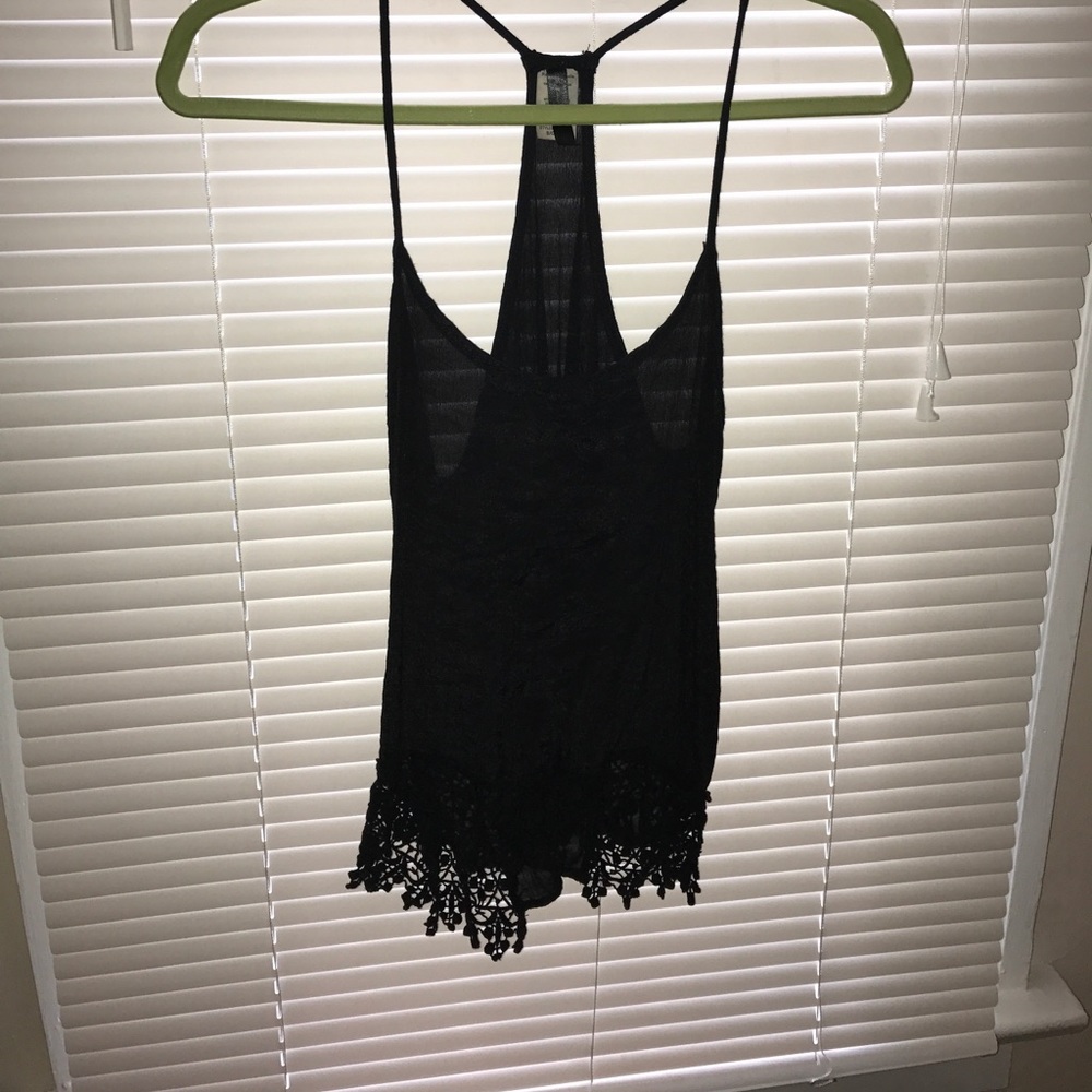 Tank with fringe in the front