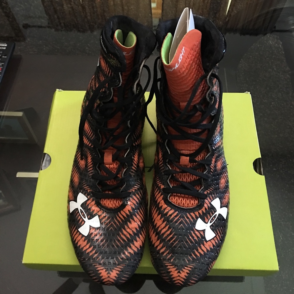 Like new football cleats