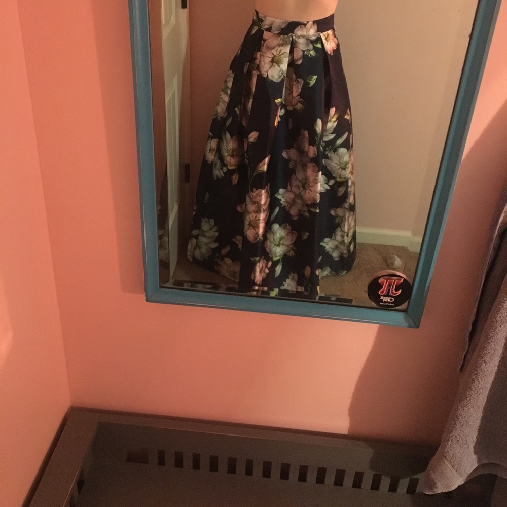 FULL LENGTH PROM SKIRT!!!